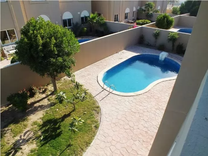 Residencial Listo Propiedad 5 habitaciones S / F Villa en Compound  alquiler en al-sad , Doha #8232 - 1  image 